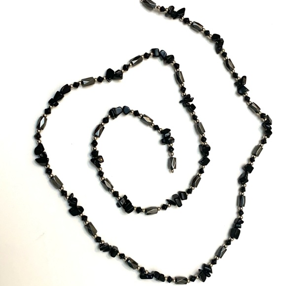 Hematite Magnetic Wrap Bracelet With Black Glass Chip Beads - Picture 5 of 10